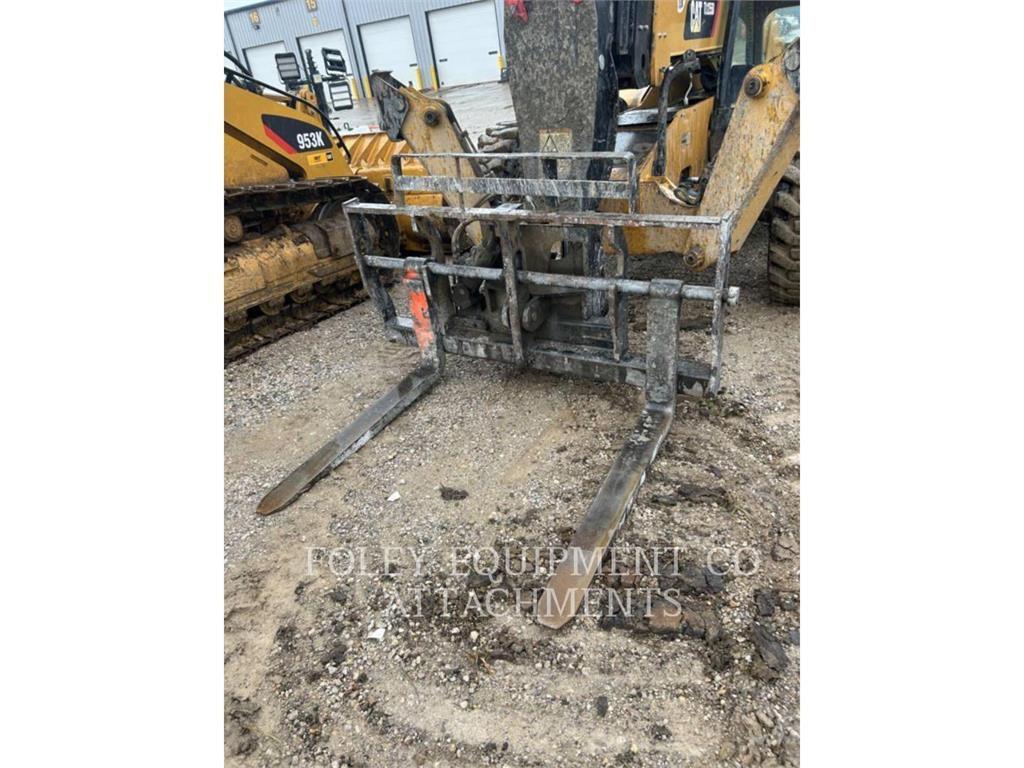 CAT FKTHT72W Τηλεσκοπικοί ανυψωτές