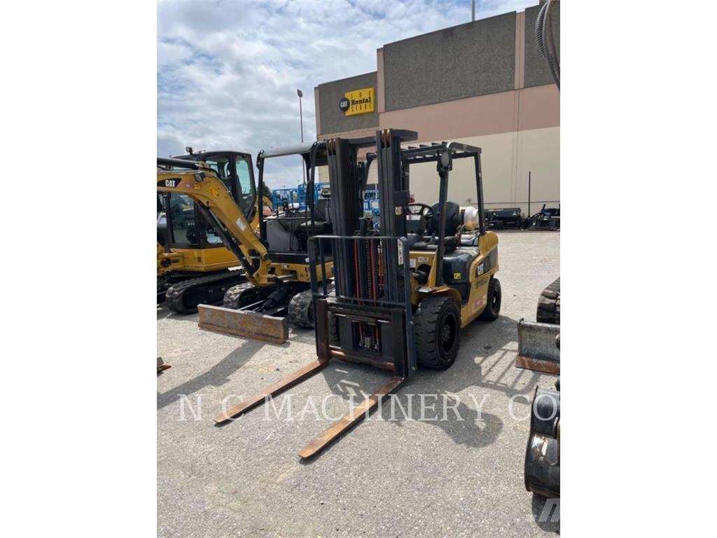 CAT GP30N5 Περονοφόρα ανυψωτικά κλαρκ με φυσικό αέριο LPG