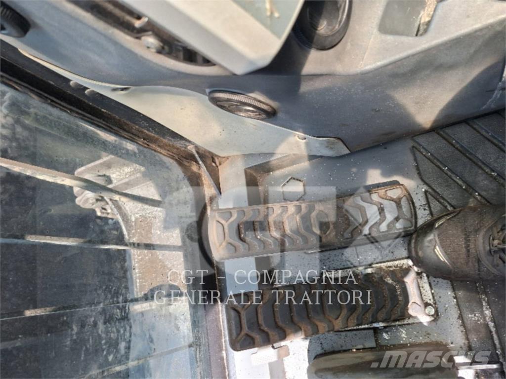 CAT MH 3024 Εκσκαφείς με τροχούς - λάστιχα