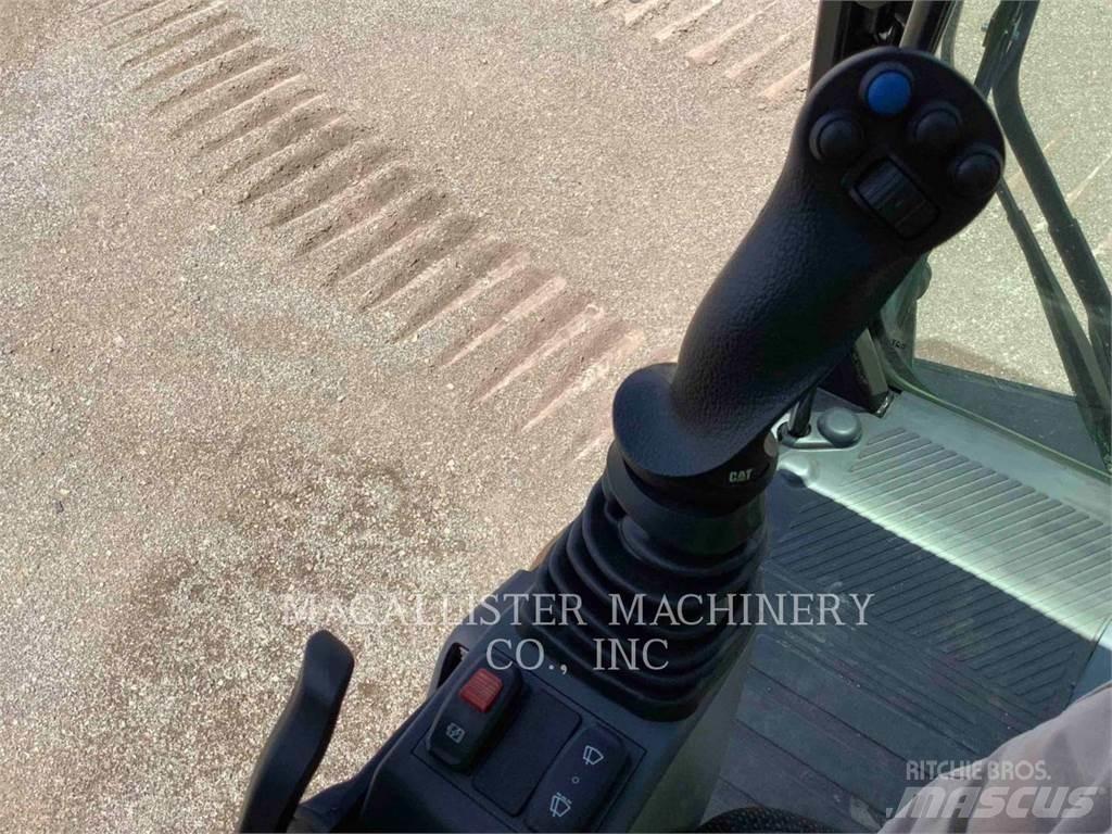 CAT MH3024 Εκσκαφείς με τροχούς - λάστιχα
