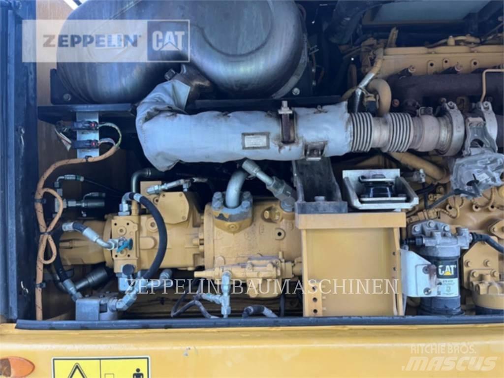 CAT MH3024 Εκσκαφείς κατεδαφίσεων