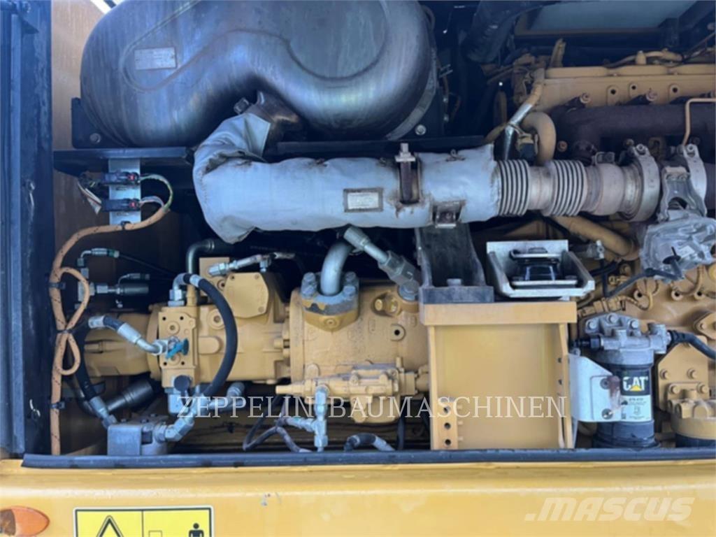 CAT MH3024 Εκσκαφείς κατεδαφίσεων