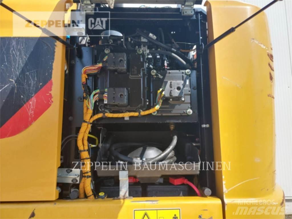 CAT MH3024-06C Εκσκαφείς κατεδαφίσεων