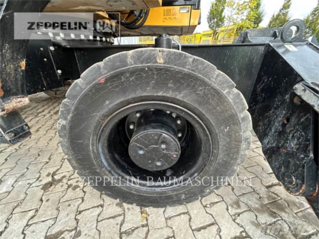 CAT MH3024-06C Εκσκαφείς κατεδαφίσεων