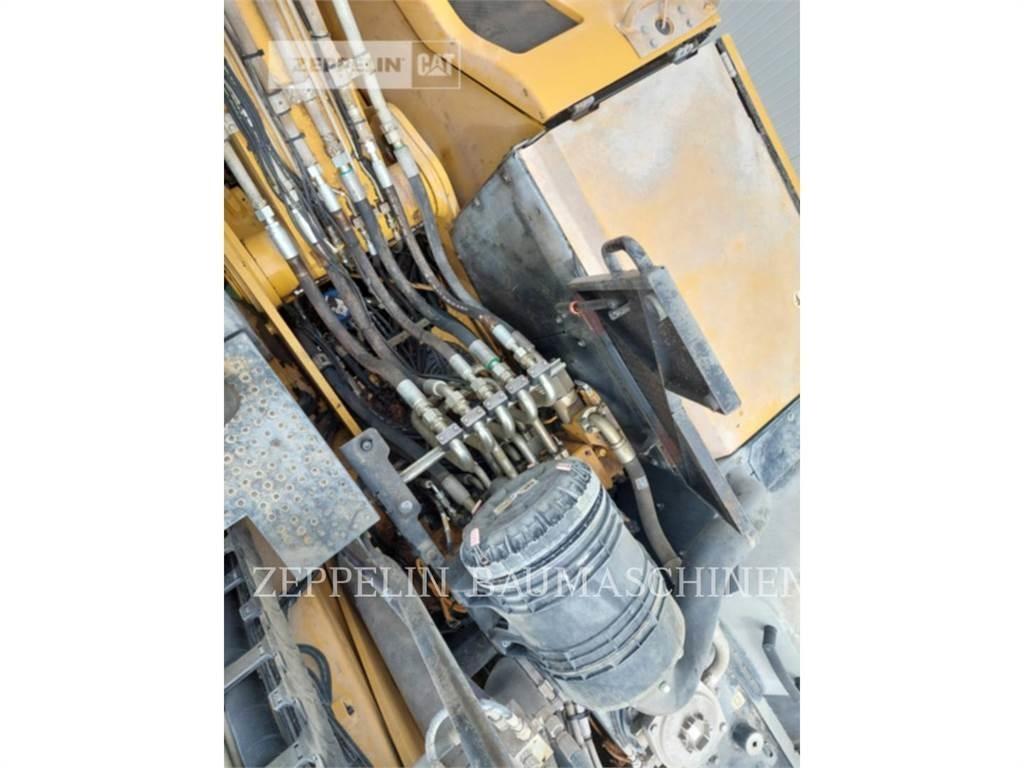 CAT MH3024-06C Εκσκαφείς κατεδαφίσεων