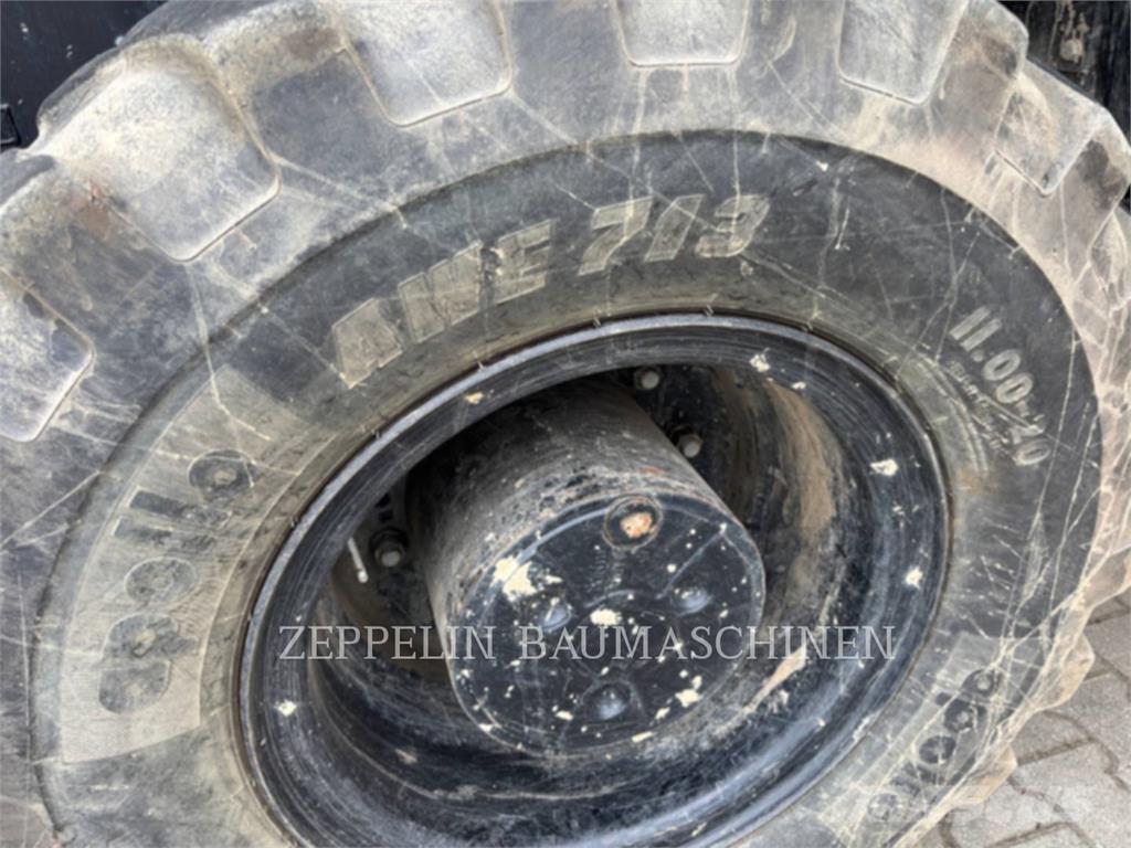 CAT MH3024-07A Εκσκαφείς κατεδαφίσεων