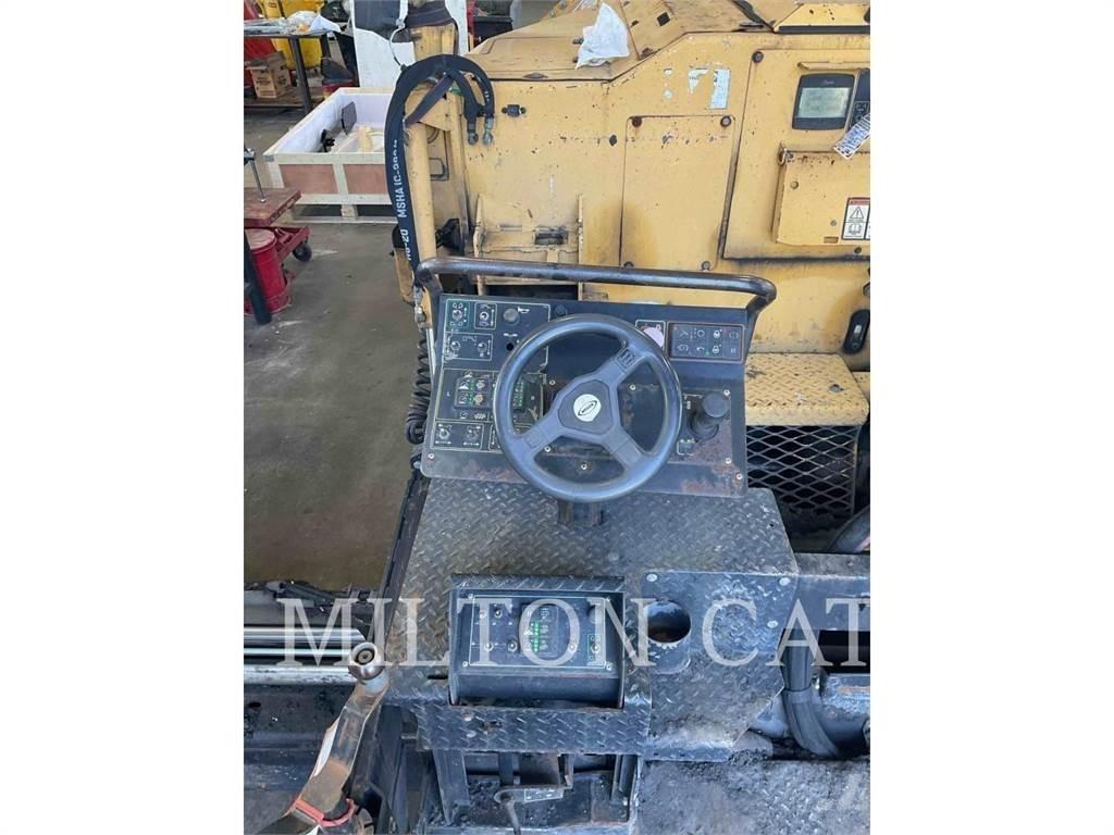 CAT P385B-2194 Επίστρωση ασφάλτου