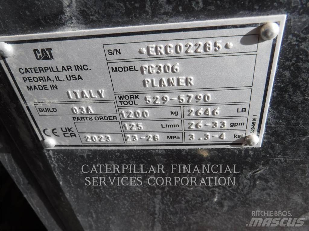CAT PC306 Πλάνες
