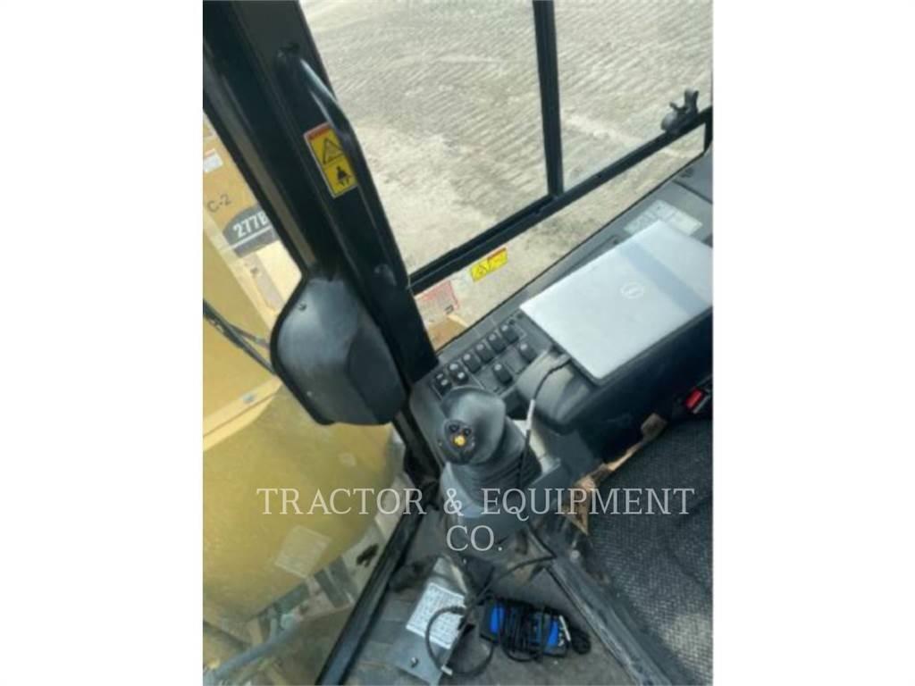CAT PL61 Μπουλντόζες με ερπύστριες