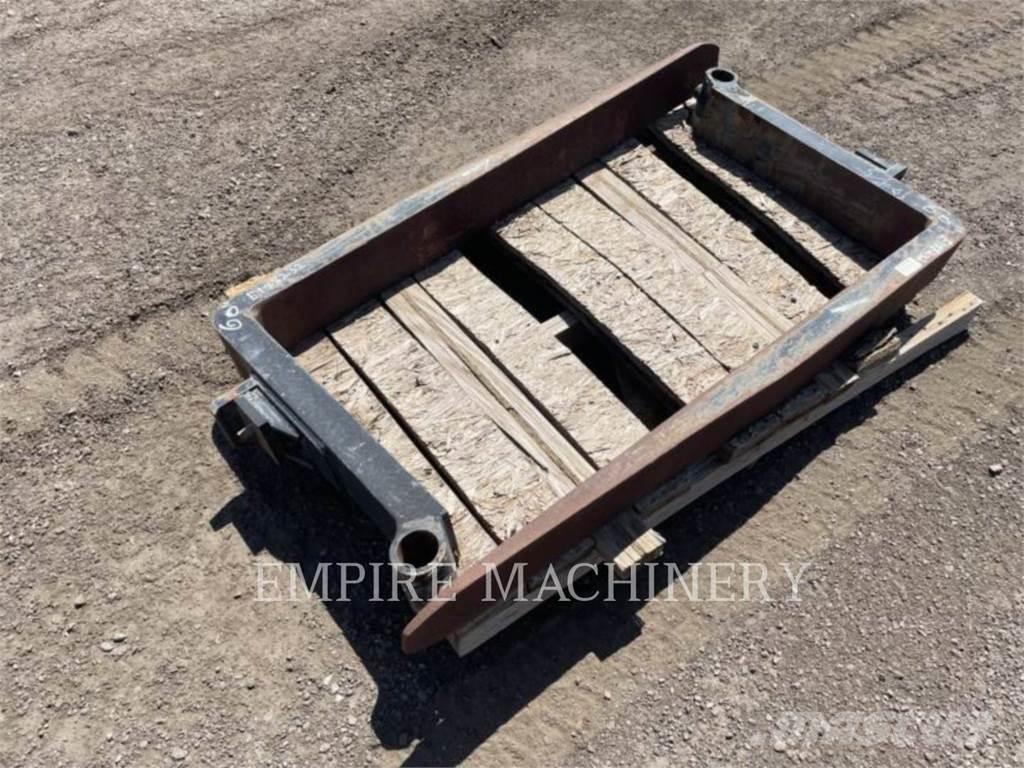 CAT TH TNS60 Δικράνες