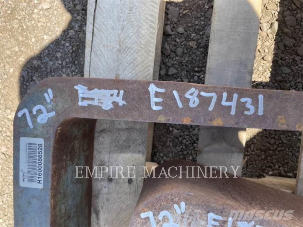 CAT TH TNS72 Δικράνες