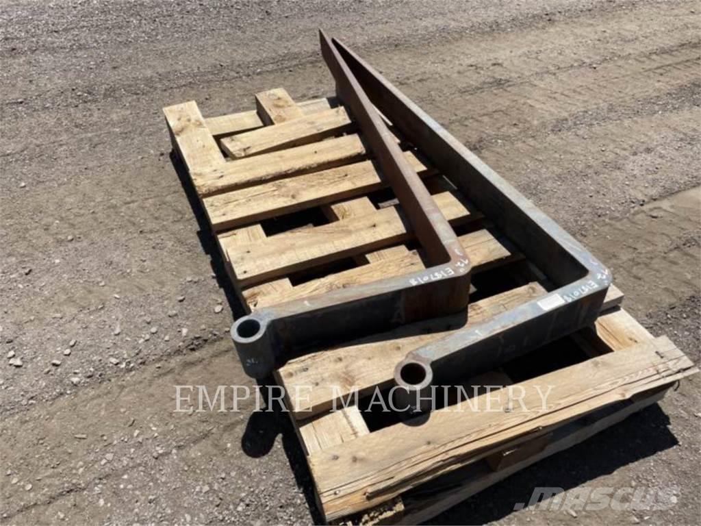 CAT TH TNS72 Δικράνες