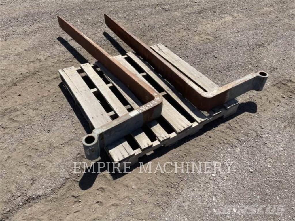 CAT TH TNS72 Δικράνες