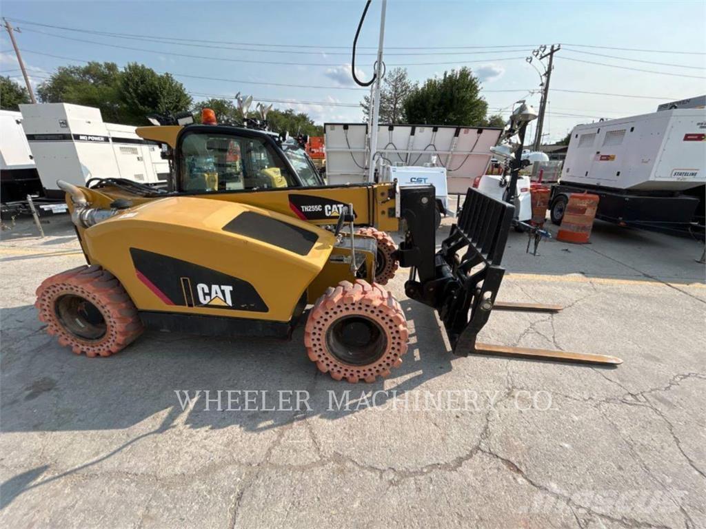 CAT TH255C CB Τηλεσκοπικοί ανυψωτές