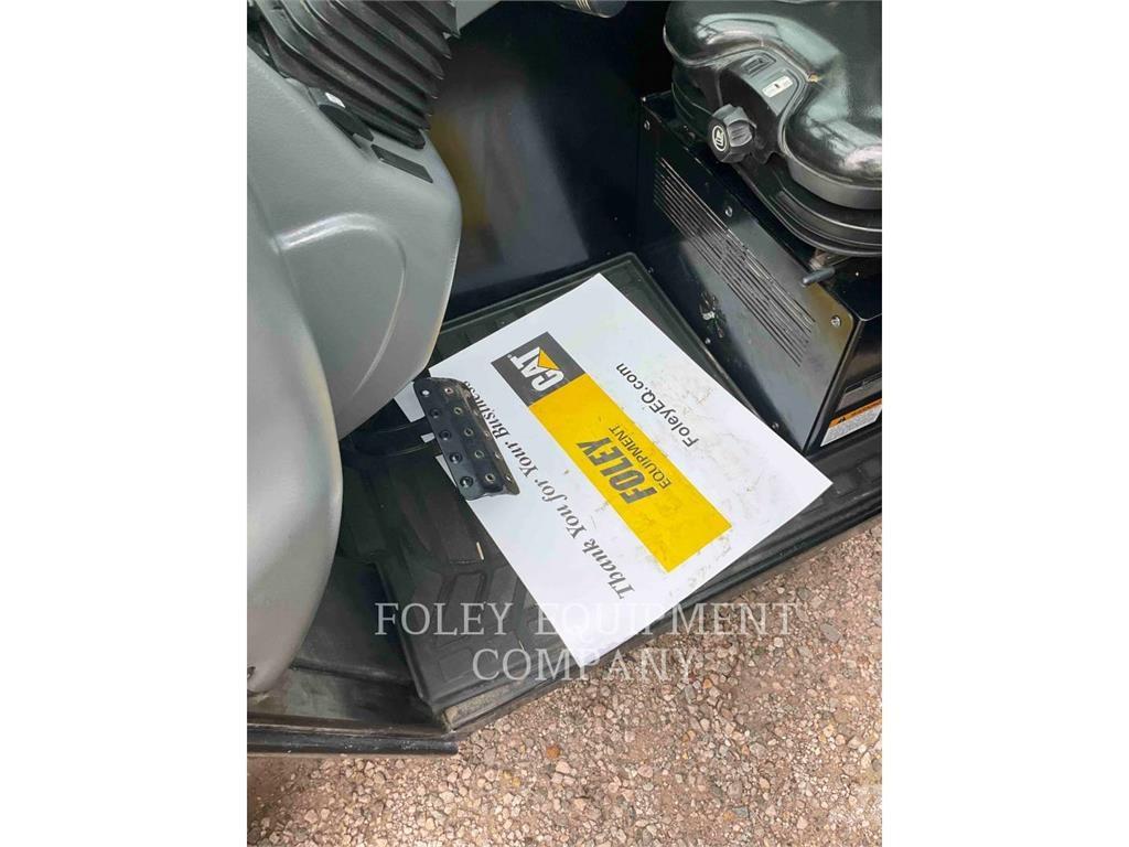 CAT TH255CC Τηλεσκοπικοί ανυψωτές