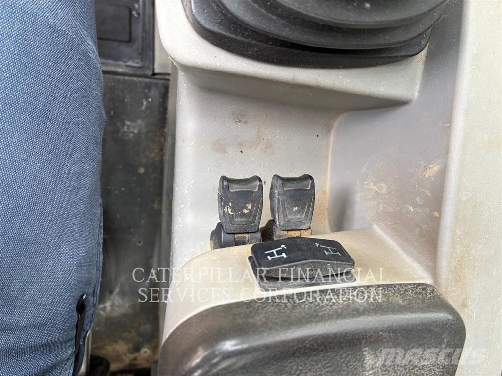 CAT TL1055D Τηλεσκοπικοί ανυψωτές