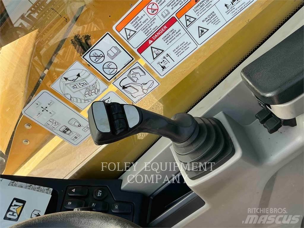 CAT TL1255-05C Τηλεσκοπικοί ανυψωτές
