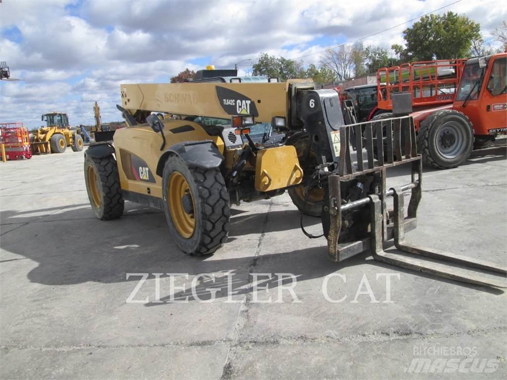 CAT TL642C Τηλεσκοπικοί ανυψωτές