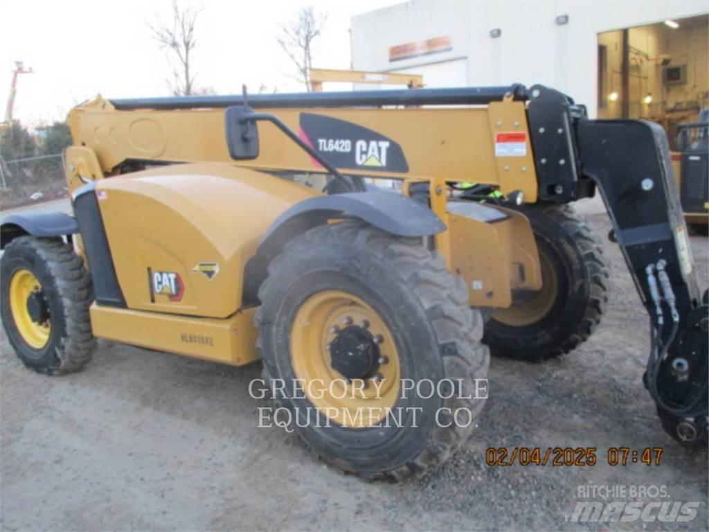 CAT TL642D Τηλεσκοπικοί ανυψωτές