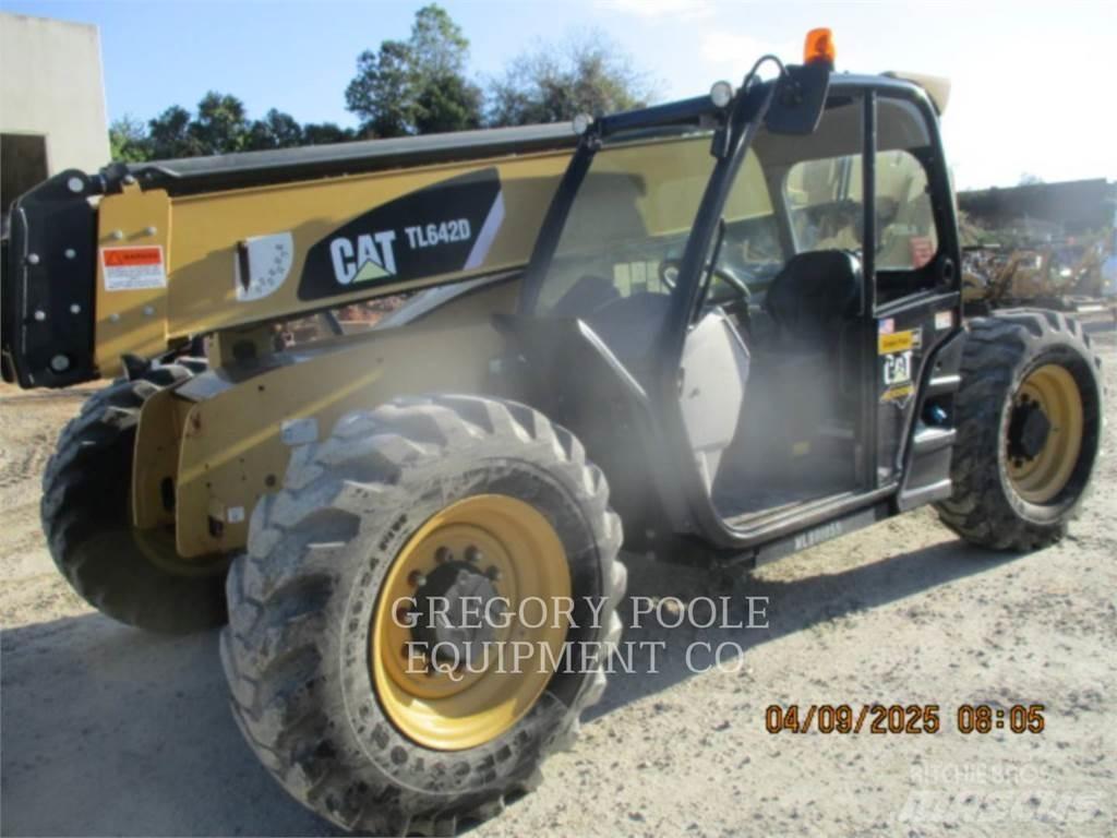 CAT TL642D Τηλεσκοπικοί ανυψωτές