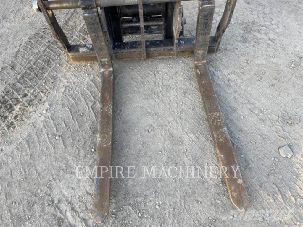 CAT TL642D Τηλεσκοπικοί ανυψωτές