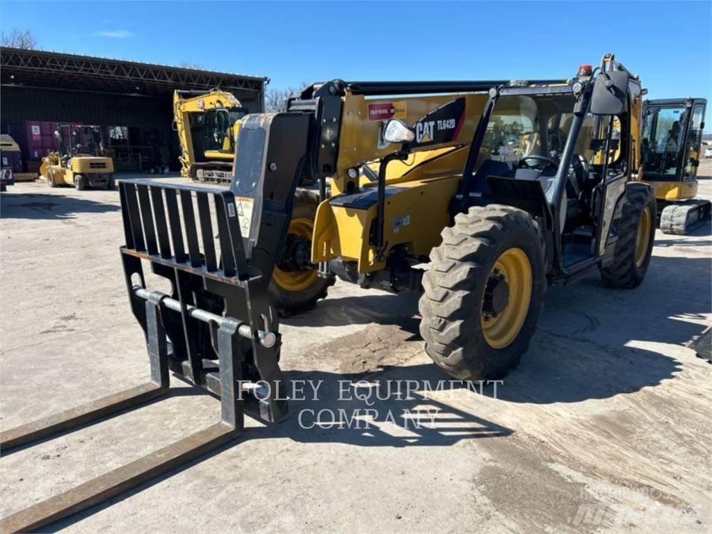 CAT TL642DO Τηλεσκοπικοί ανυψωτές