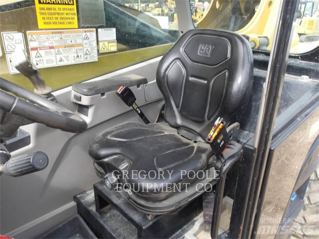 CAT TL943D Τηλεσκοπικοί ανυψωτές