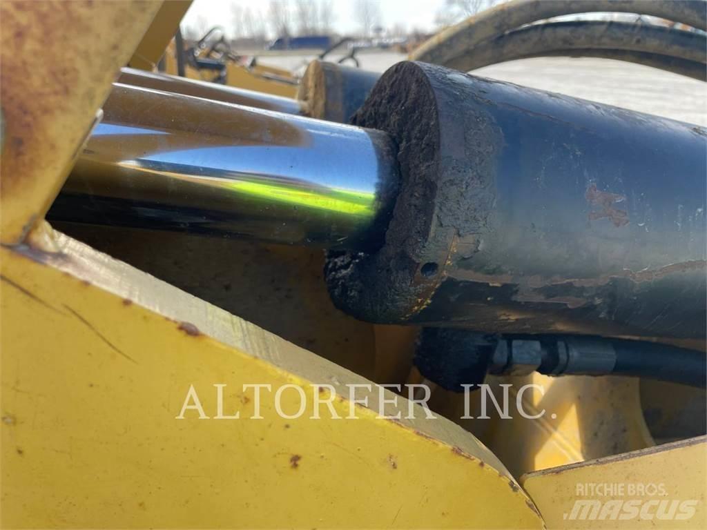 CAT TS180 Αποξέστες δρόμων