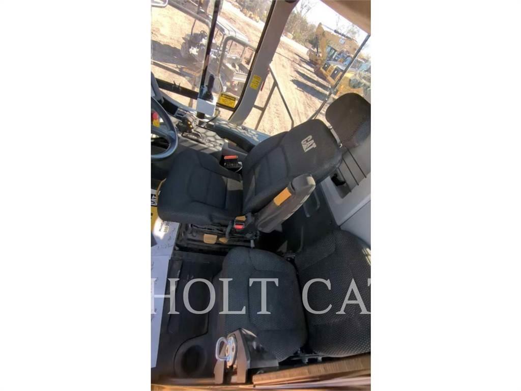 CAT W00 730 Βυτιοφόρα φορτηγά