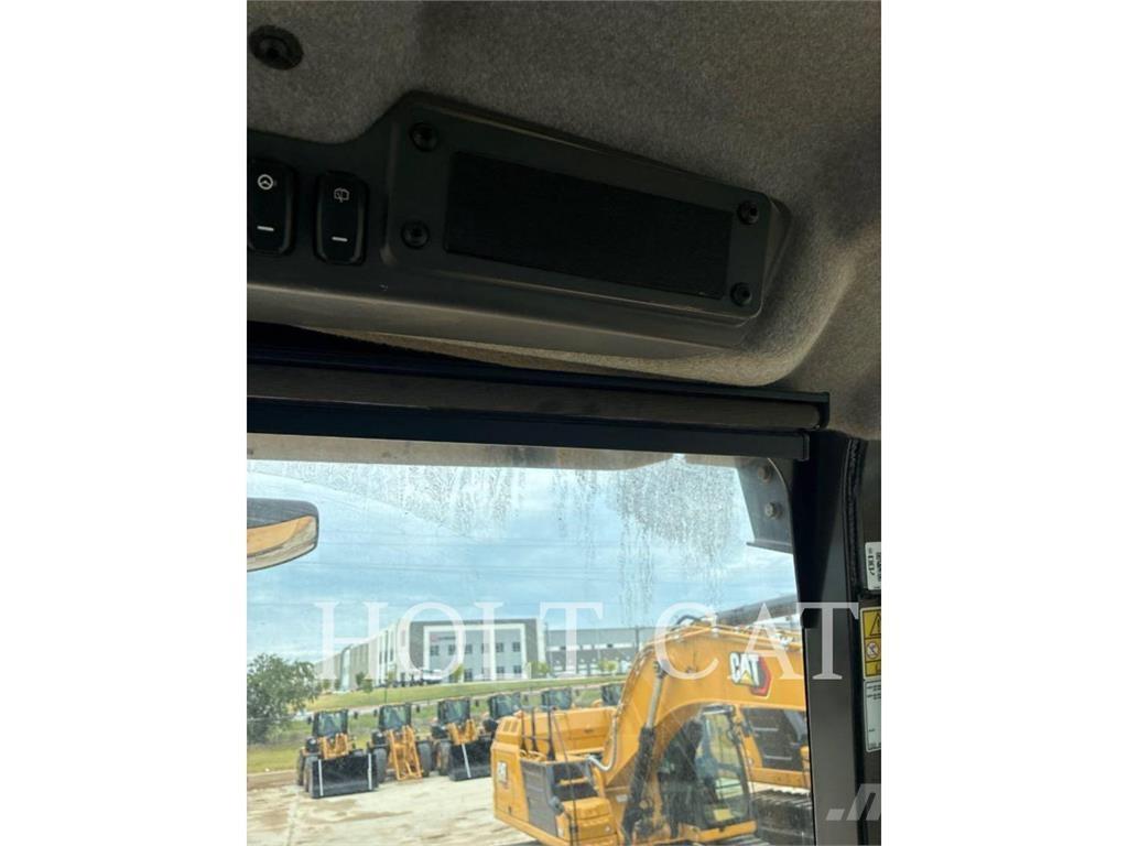 CAT W00 740 Βυτιοφόρα φορτηγά