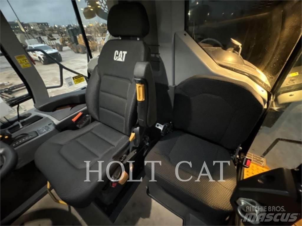 CAT W00 740GC Βυτιοφόρα φορτηγά