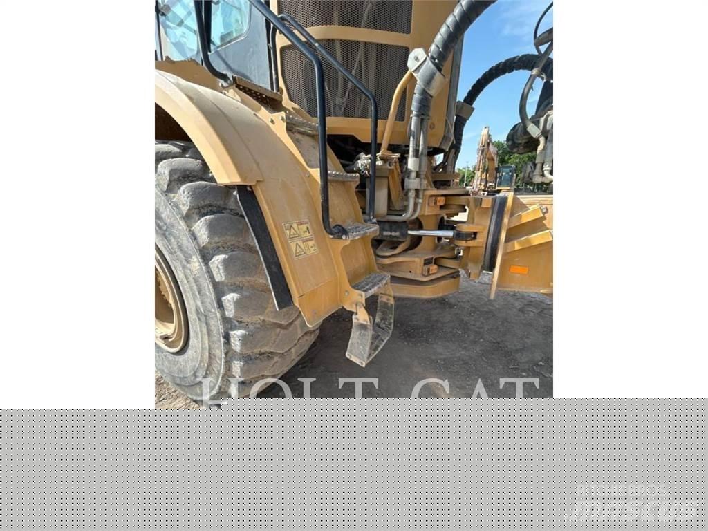 CAT W00 740GC Βυτιοφόρα φορτηγά