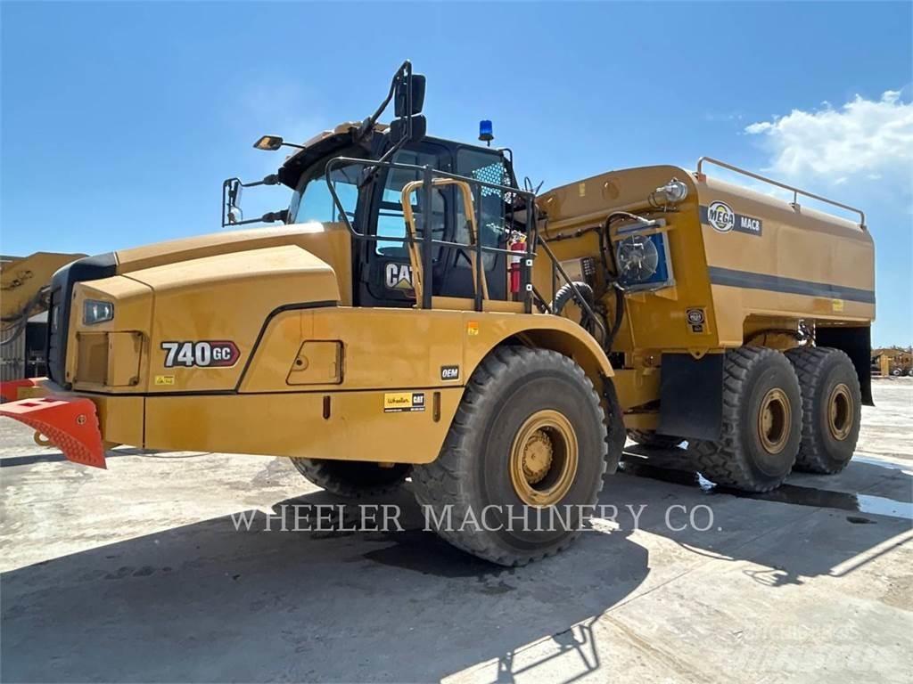 CAT WT 740 GC Βυτιοφόρα φορτηγά