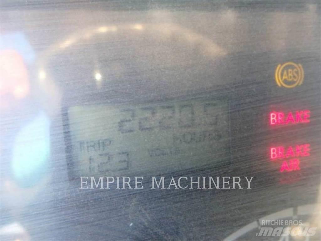 Freightliner 2K WT Βυτιοφόρα φορτηγά