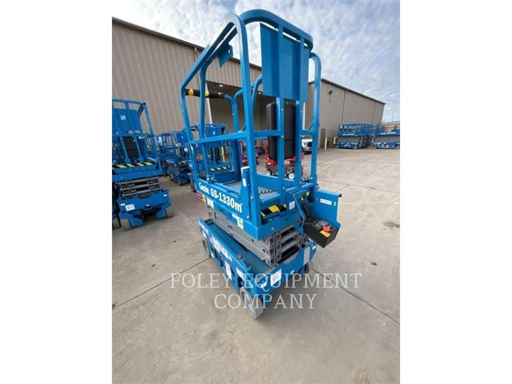 Genie GS1330 Ανυψωτήρες ψαλιδωτής άρθρωσης