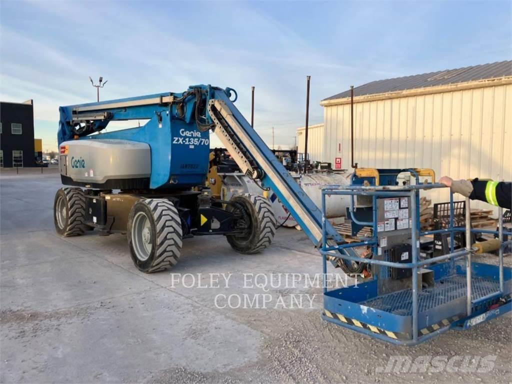 Genie ZX13570D4W Ανυψωτήρες με αρθρωτό βραχίονα