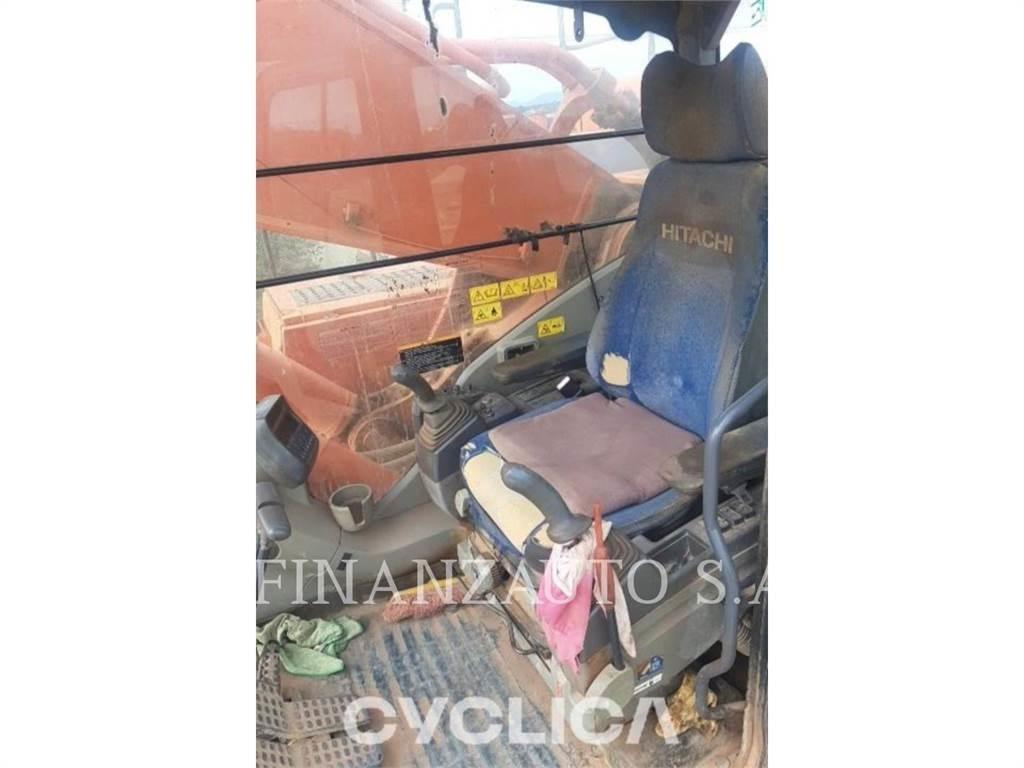 Hitachi ZX670 Εκσκαφείς με ερπύστριες