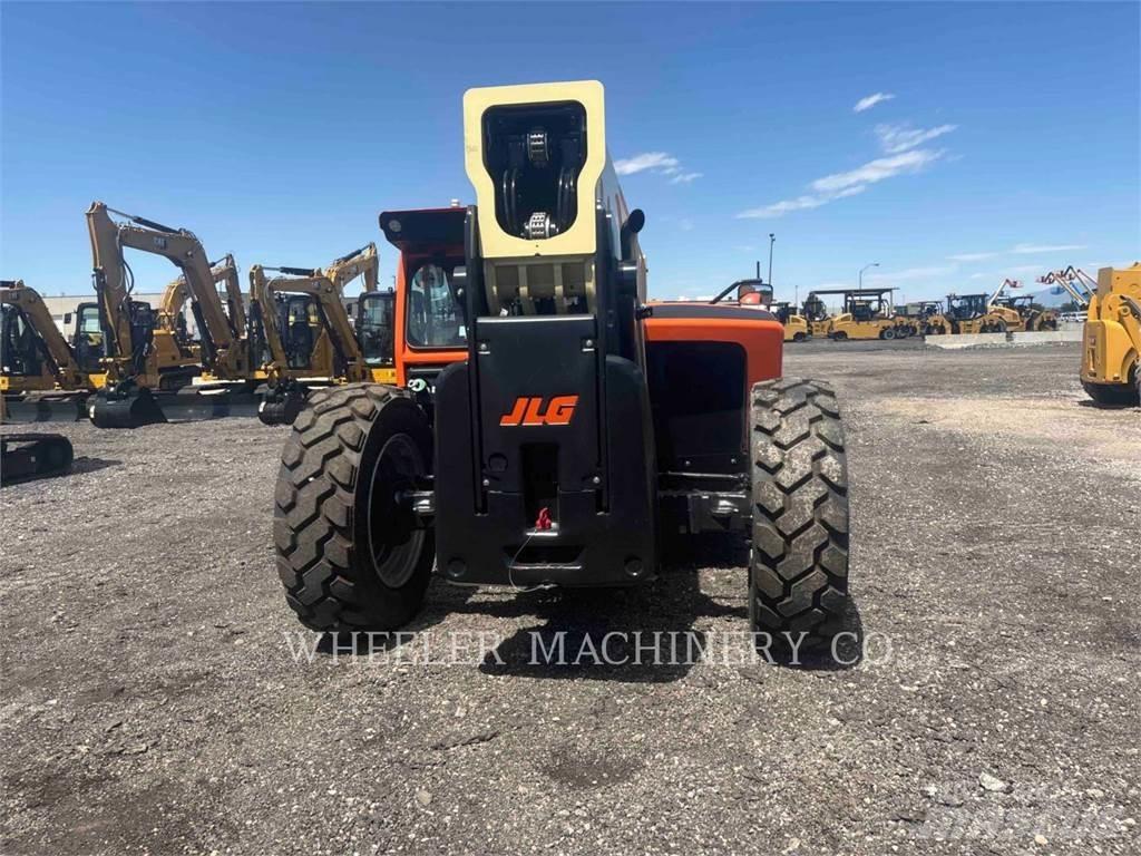 JLG 1055 Τηλεσκοπικοί ανυψωτές
