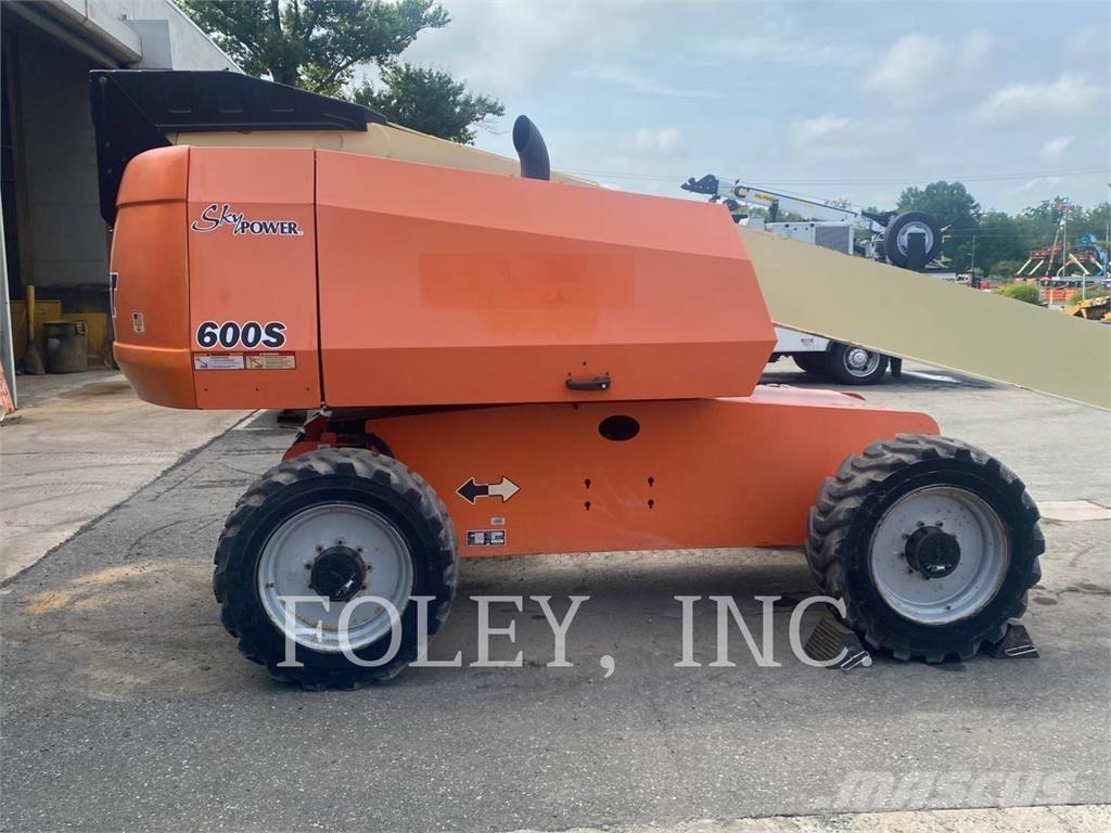 JLG 600S Ανυψωτήρες με αρθρωτό βραχίονα