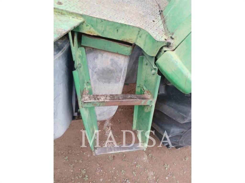 John Deere 6415 Τρακτέρ