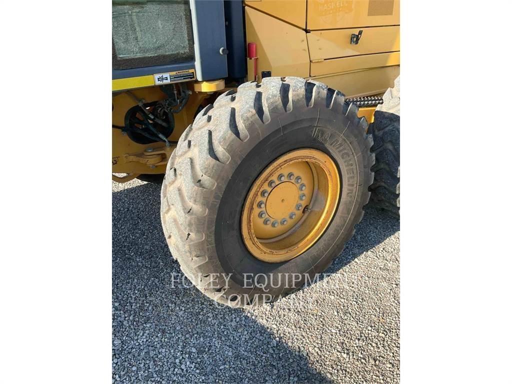 John Deere 670G Γκρέιντερς