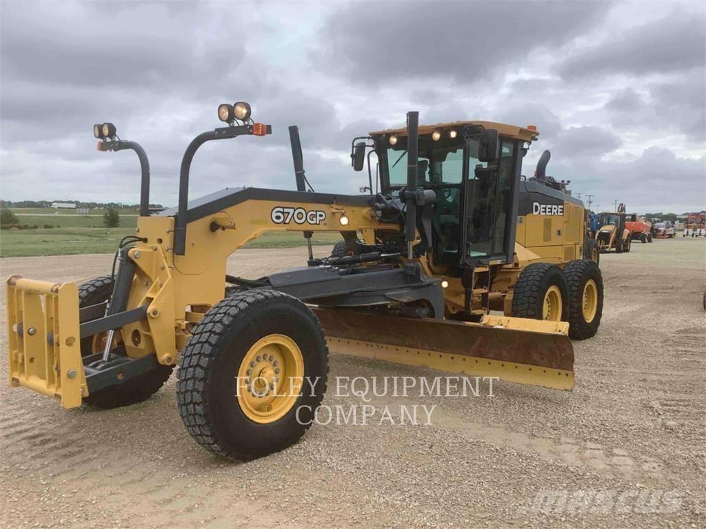 John Deere 670GP Γκρέιντερς