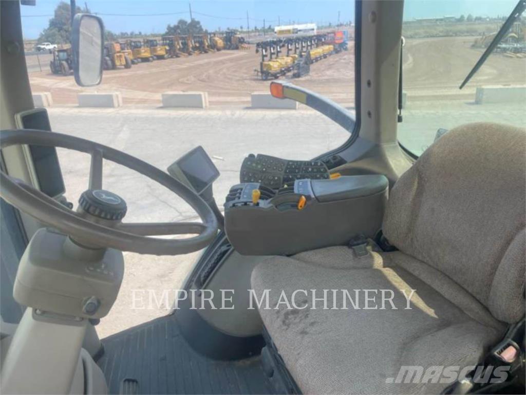 John Deere 8320R Τρακτέρ