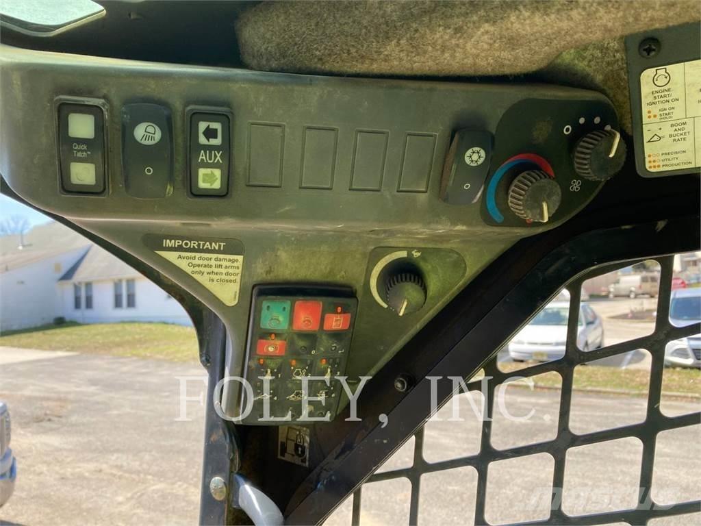 John Deere & CO. 330G Φορτωτάκια