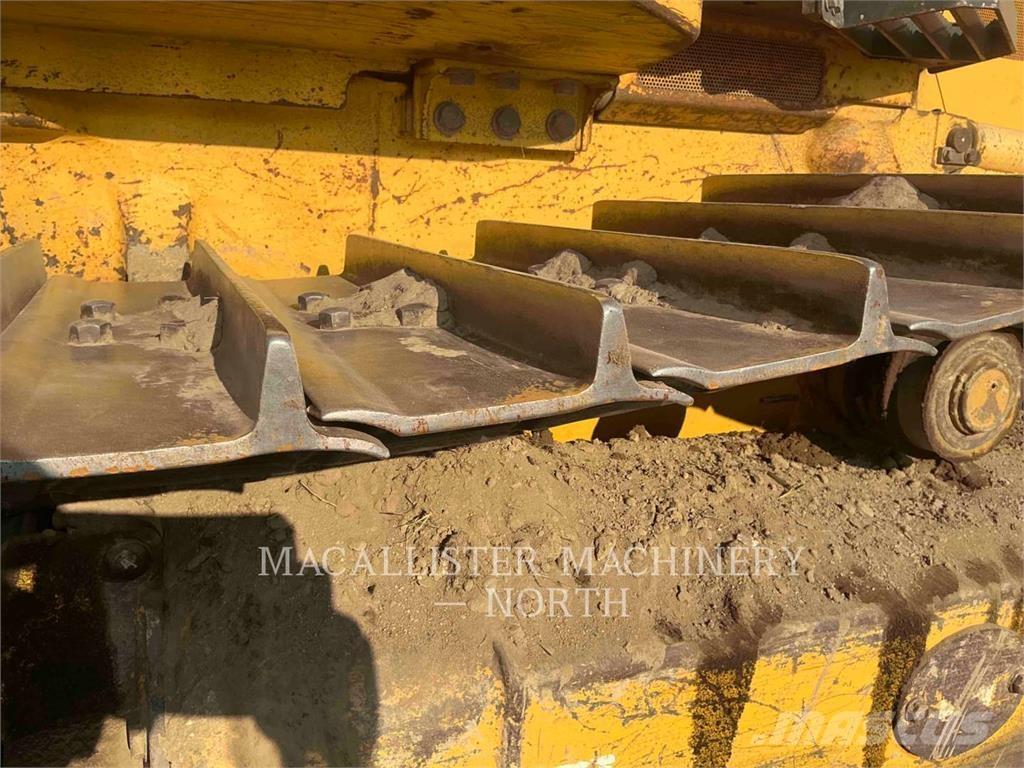 Komatsu D39PX-23 Μπουλντόζες με ερπύστριες