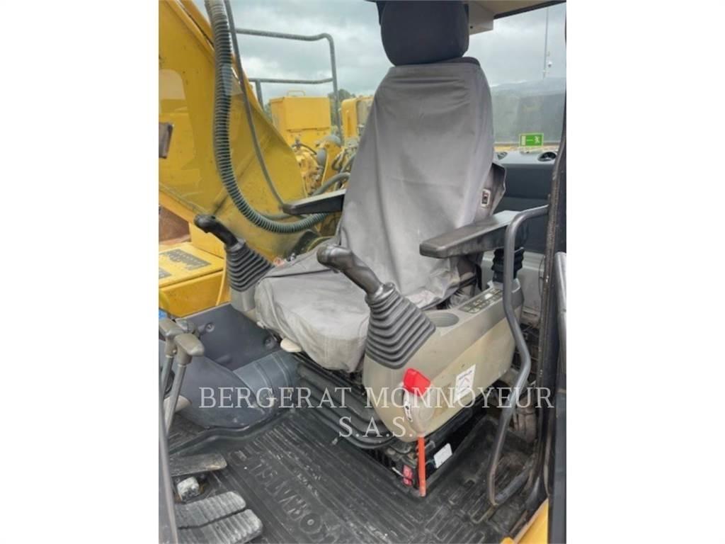 Komatsu HB215 Εκσκαφείς με ερπύστριες