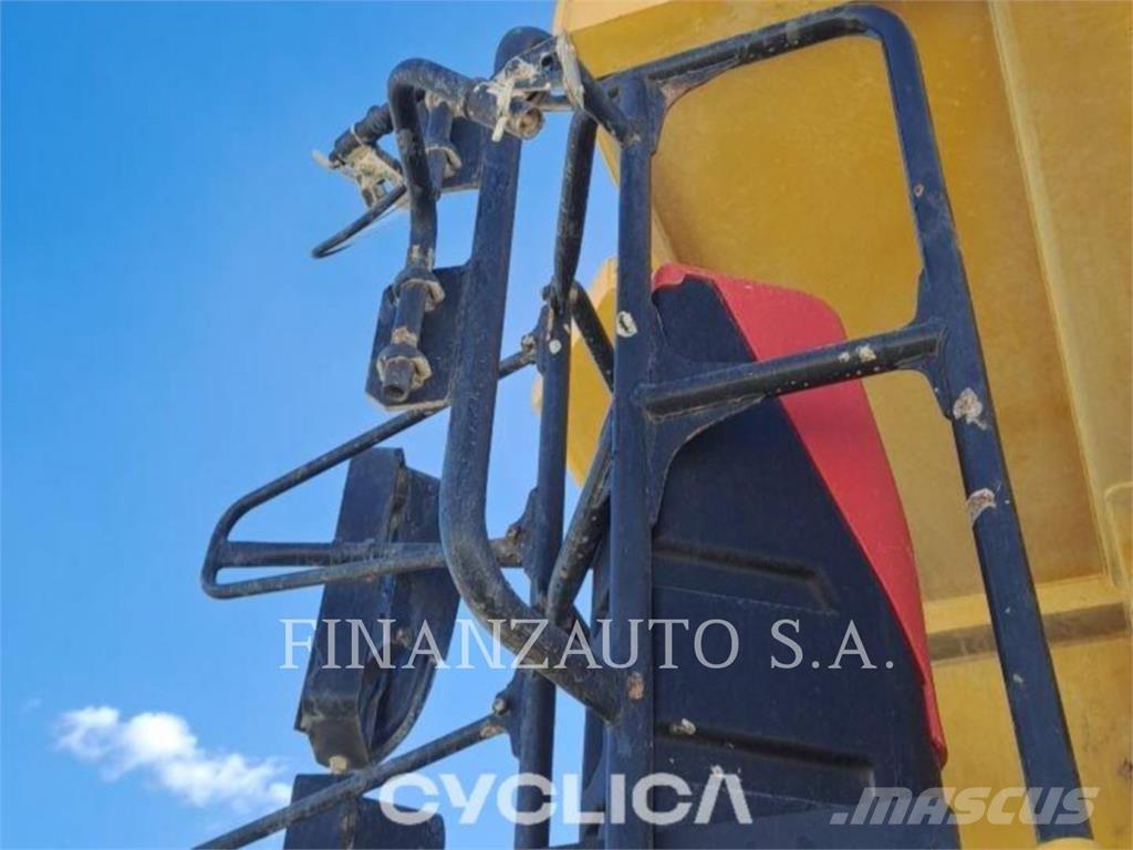 Komatsu HD465-7 Σπαστό Dump Truck ADT