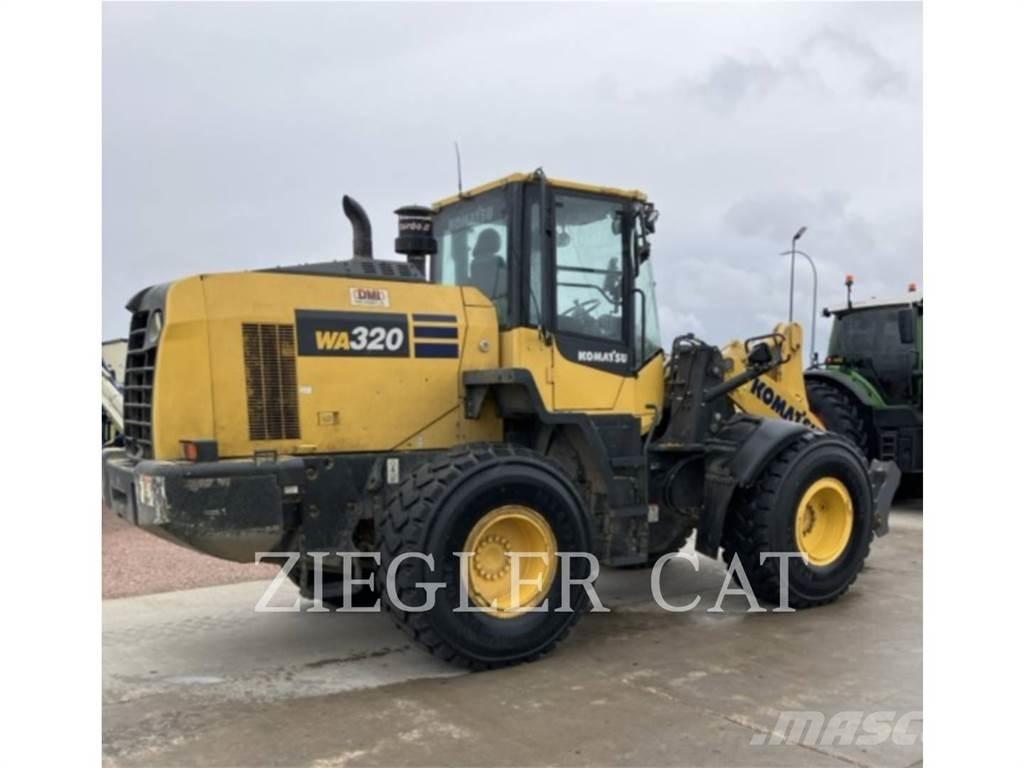 Komatsu WA320 Φορτωτές με λάστιχα (Τροχοφόροι)