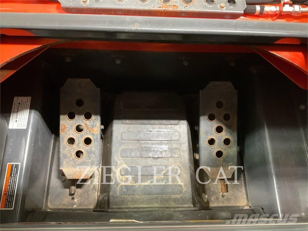 Kubota SSV75 Φορτωτάκια