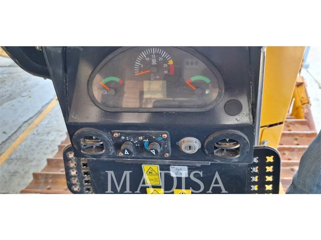 SEM MACHINERY SEM822D Μπουλντόζες με ερπύστριες